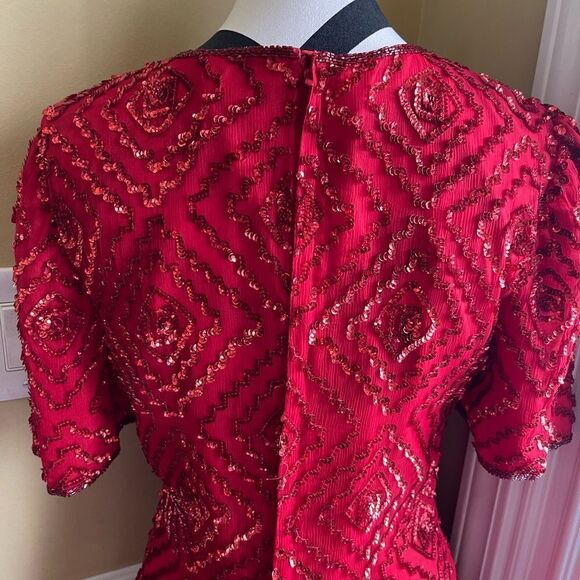 NWOT Mark and John by Gopal 100% silk red sequins& beaded over the knee dressSZM - Picture 3 of 13